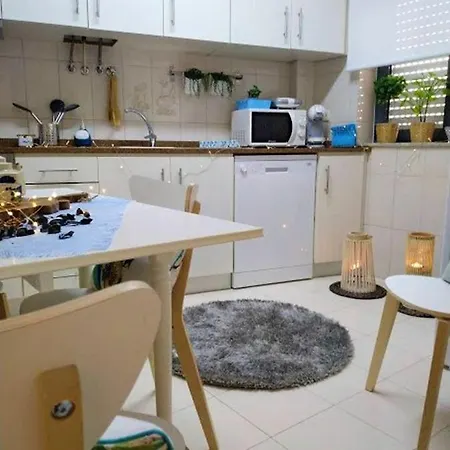 With 2 Bedrooms In With Wifi * Braga