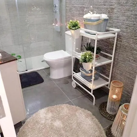 With 2 Bedrooms In With Wifi Braga